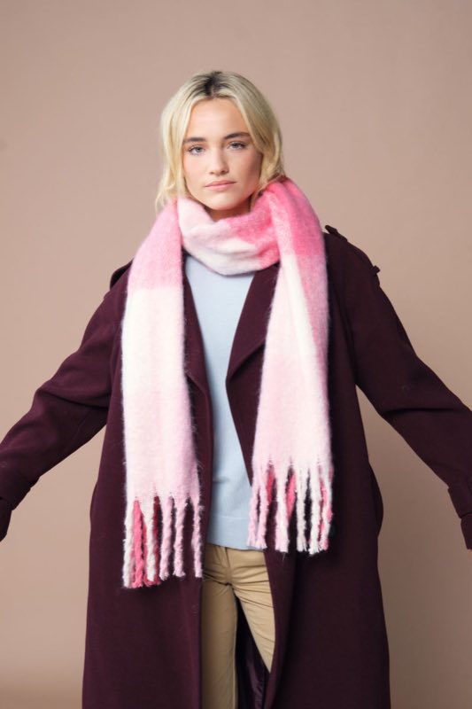 Šála „Fluffy Check“ Beechfield