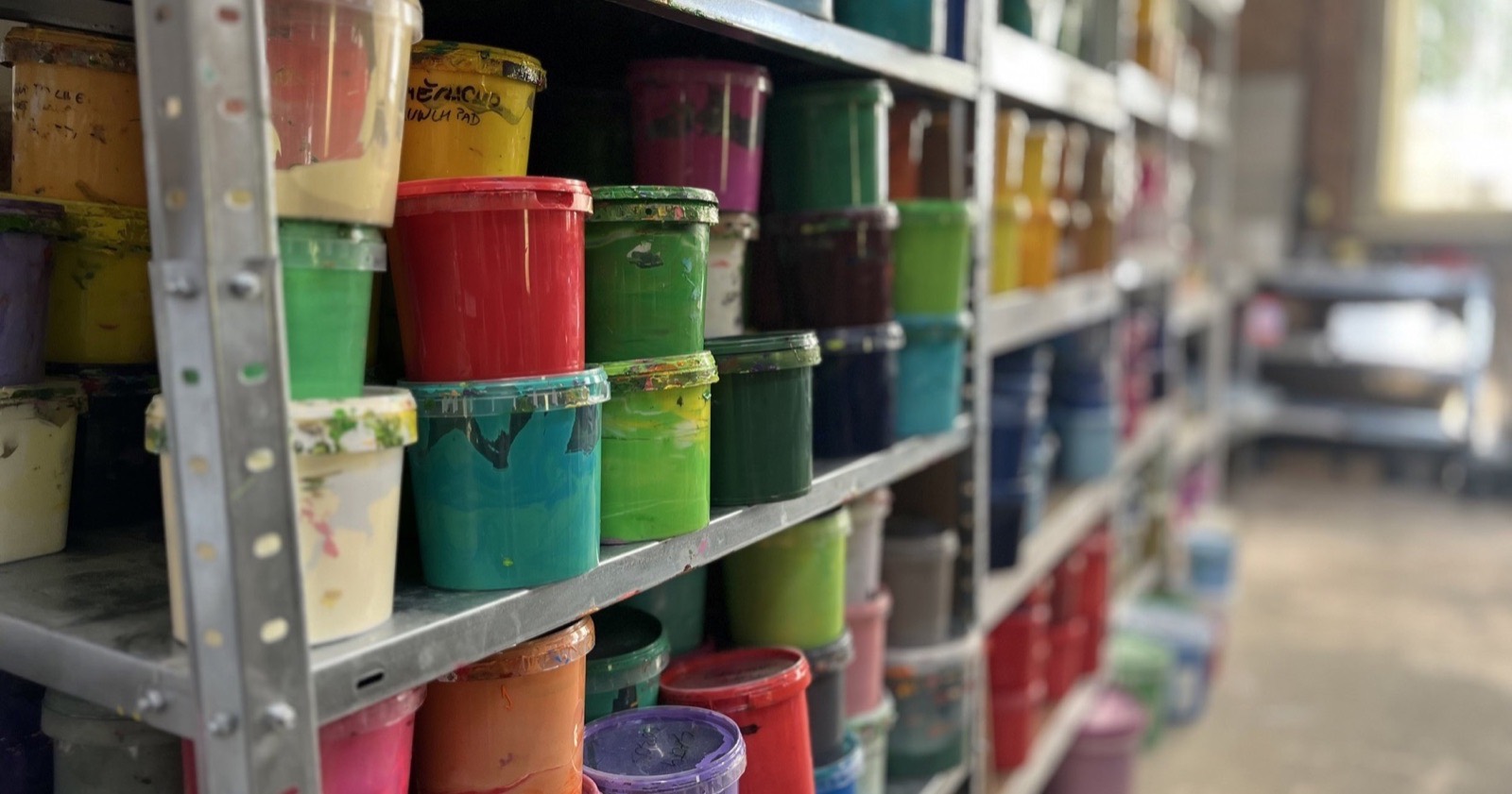 Shelf of printing inks